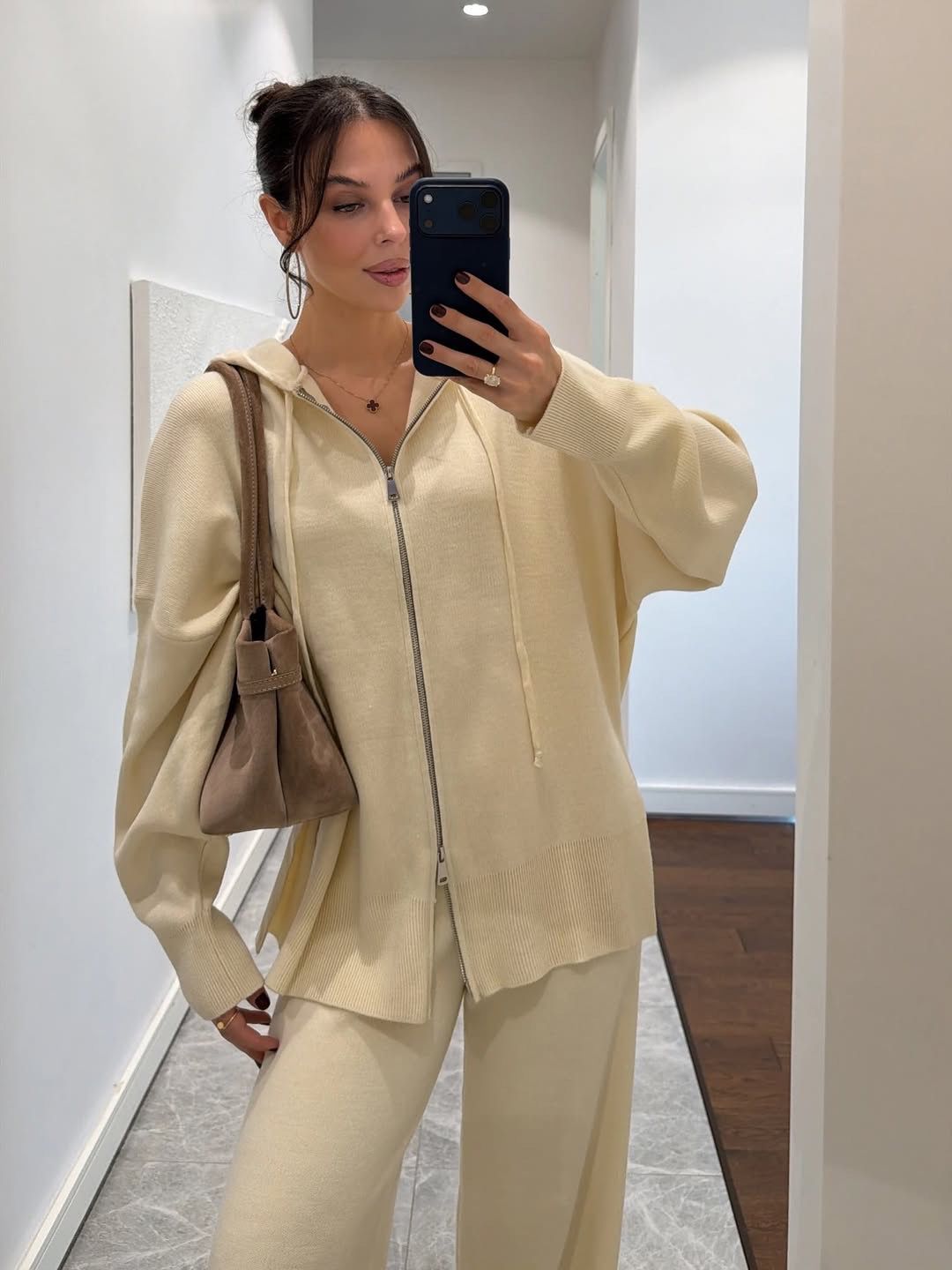 Ensemble Capuchon : Votre Cocon de Douceur Premium