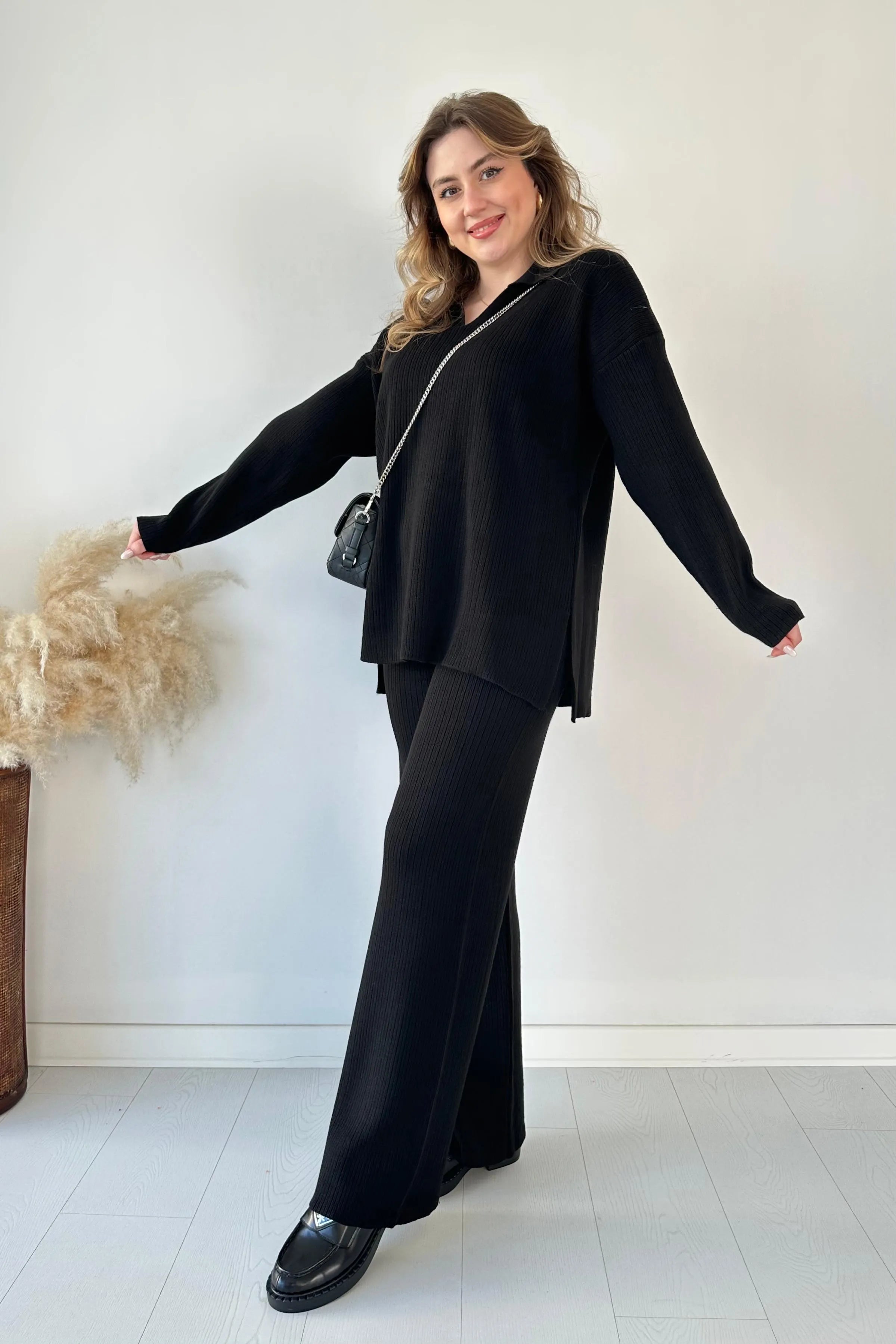 Tricot Col Polo et Pantalon : L'Ensemble Chic en Tricot Premium